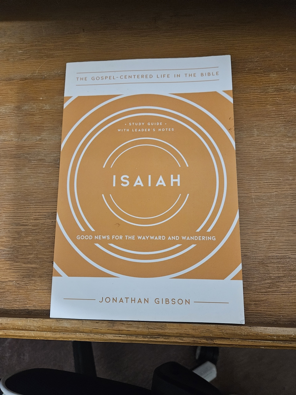 Isaiah Study Guide by Jonathan Gibson - Orange & White Paperback